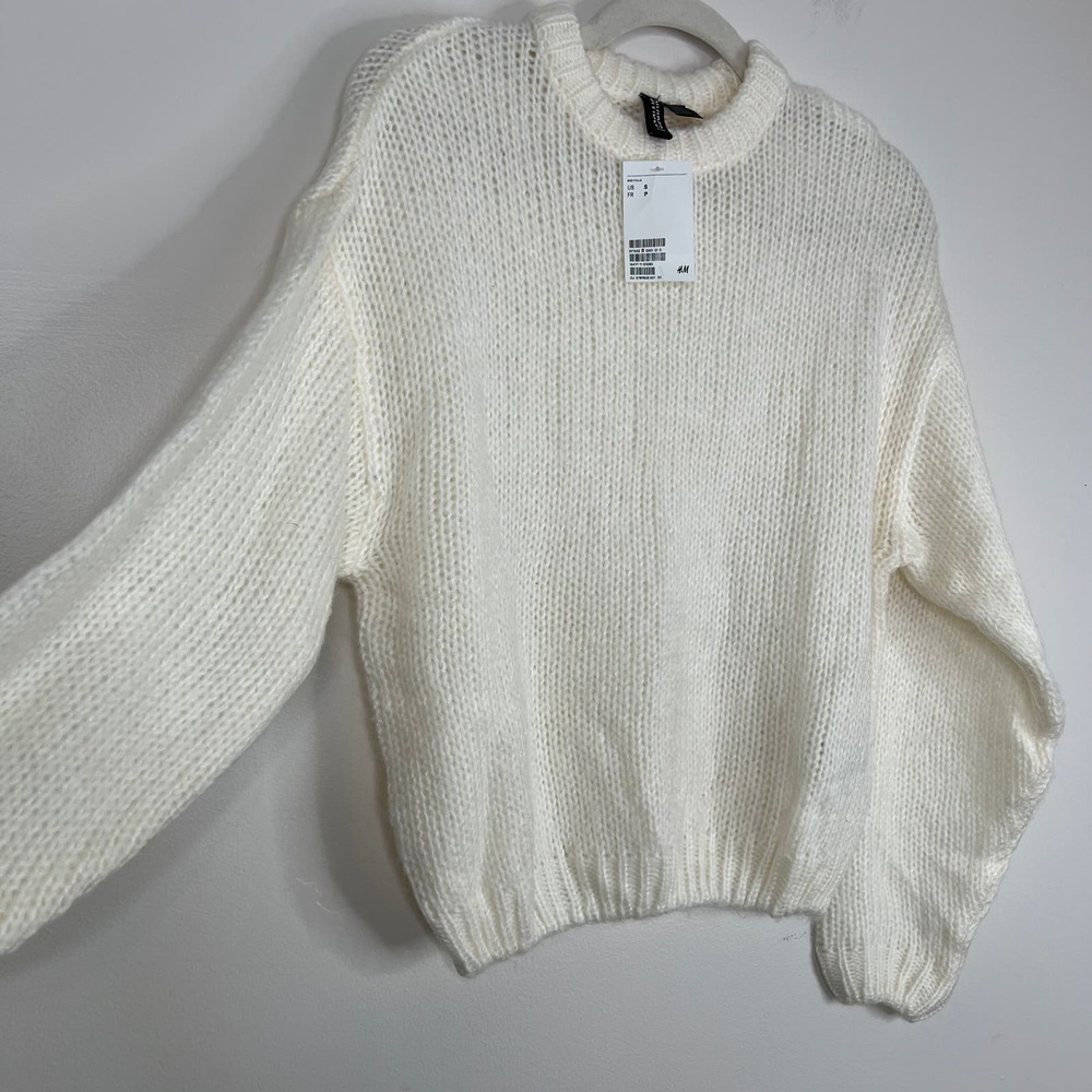 NWT H&M Divided Loose Knit Cream White Crewneck Long Sleeve Sweater Size Small - Picture 6 of 8